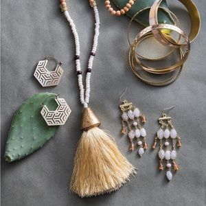 The Noonday Collection Dune Necklace